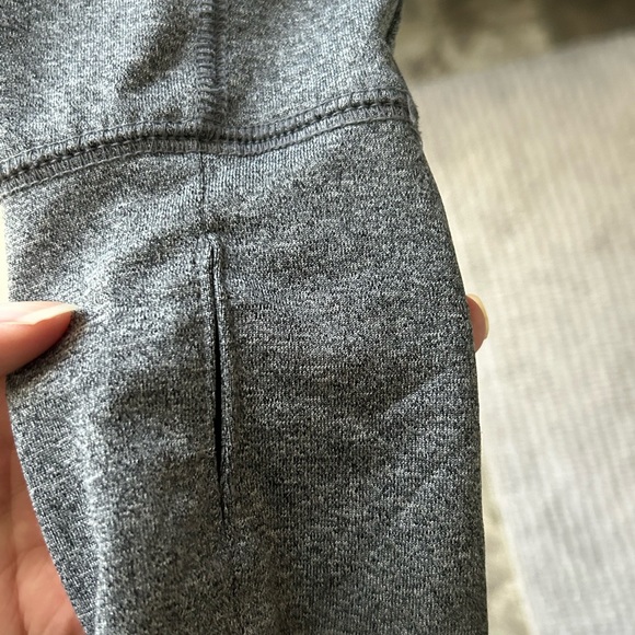 PINK Victoria Secrets Athletic Pullover - Picture 5 of 5